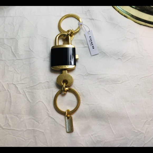 COACH 🔐 🔑 Key Ring C1679SRP$98 - Picture 9 of 10
